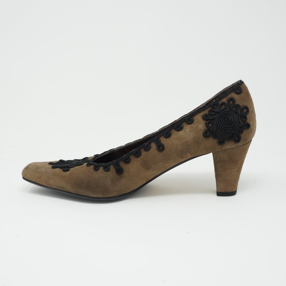 Italian Suede Pumps - Picture 6 of 8